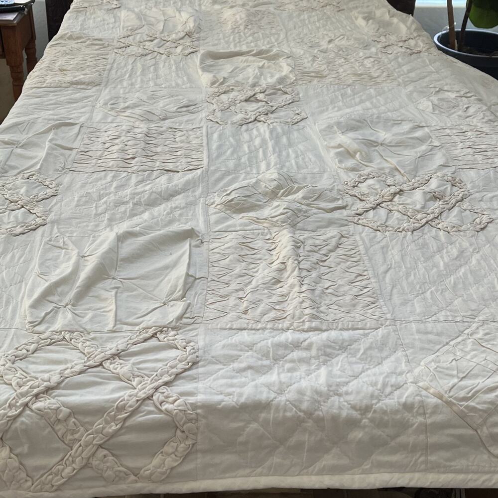 Full Coverlet Hand Quilted Textured Patchwork Braided Trellis Squares Ivory Pink